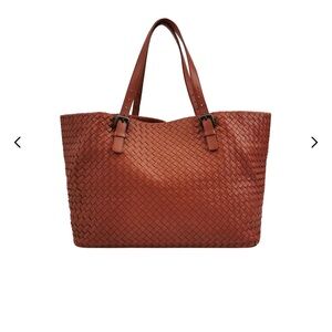 Bottega Veneta Cesta Napa Leather Interecciato Tote